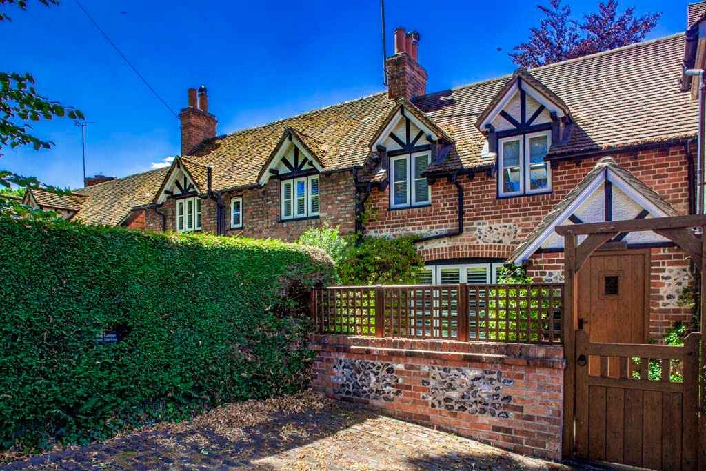 Property photo 1 of 18