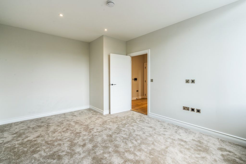 Property photo 3 of 23 Flat 47 281899 (15)