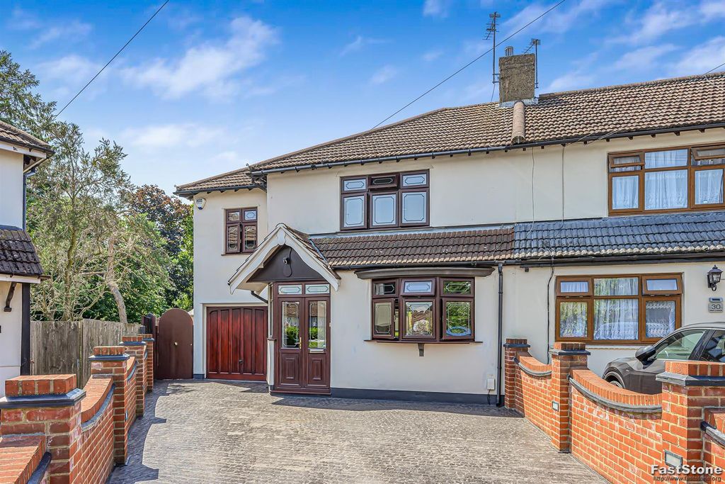 Property photo 2 of 34