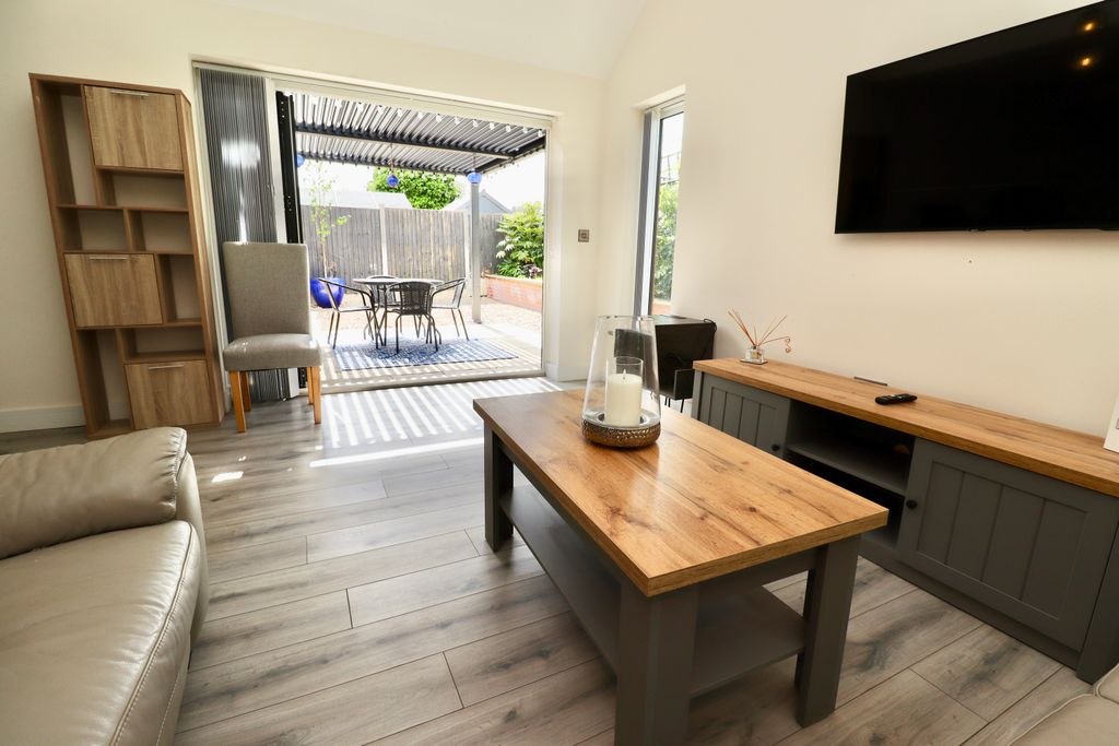 Property photo 3 of 19 Img_3356