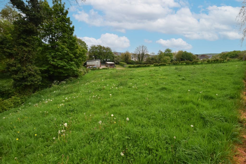 Property photo 3 of 31