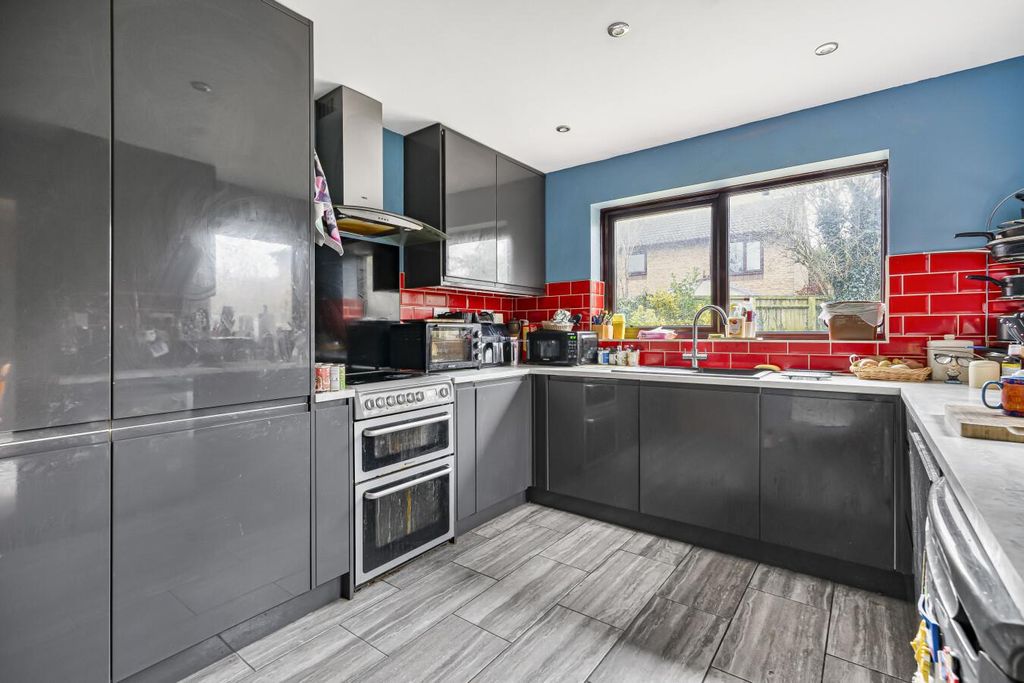 Property photo 2 of 21 3204951_Preview.Jpg