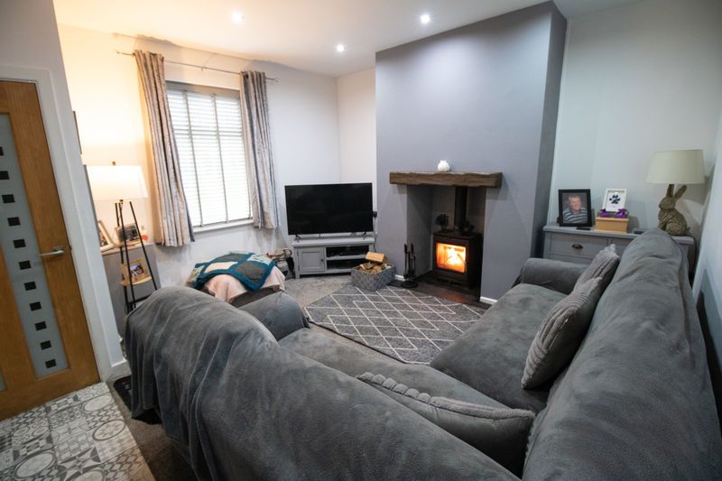 Property photo 3 of 17 Lounge