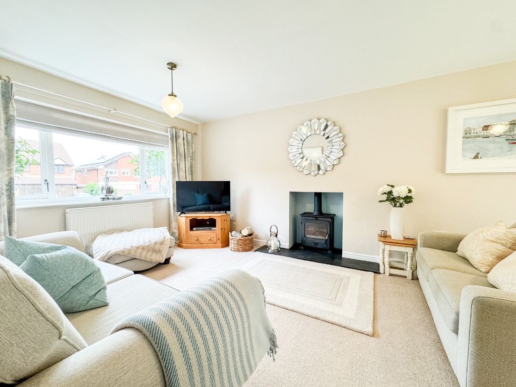 Property photo 2 of 19 4410543