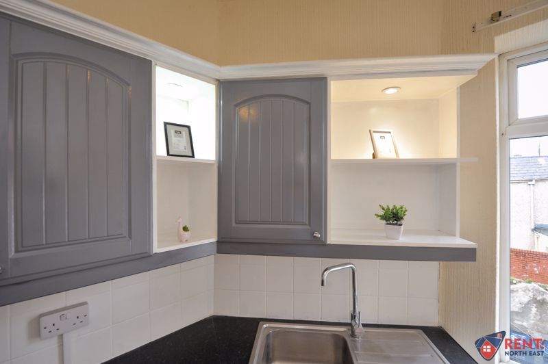 Property photo 1 of 9 Photo 12