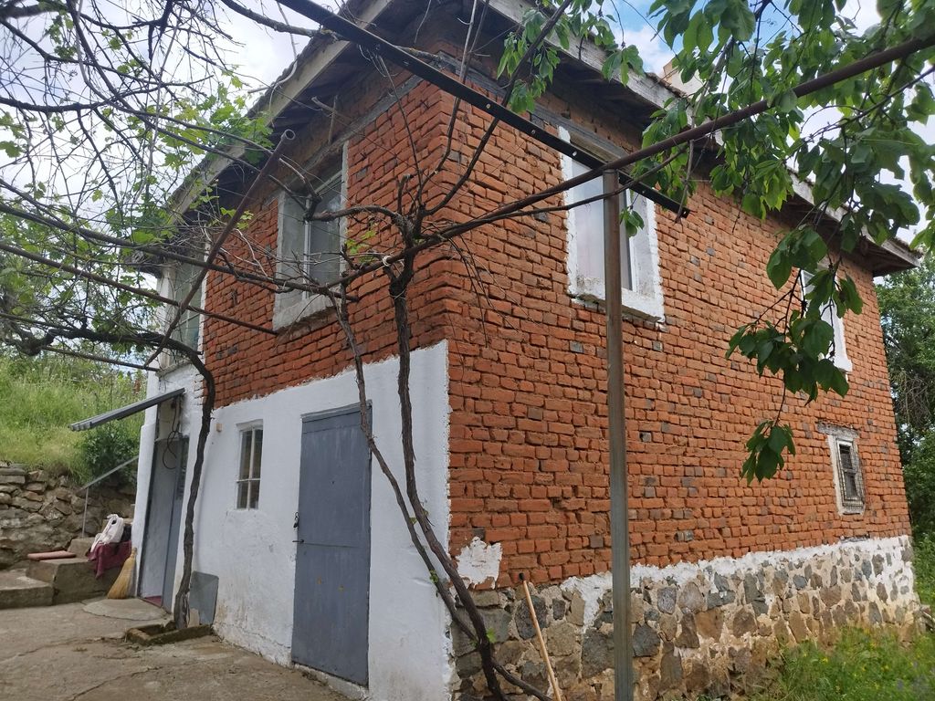 Property photo 1 of 6