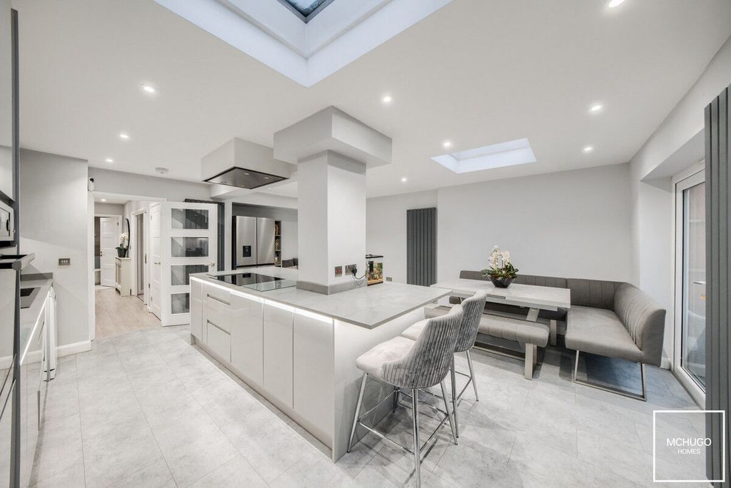 Property photo 3 of 14 20241121114058.Jpg