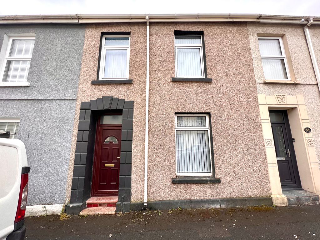 Property photo 1 of 15
