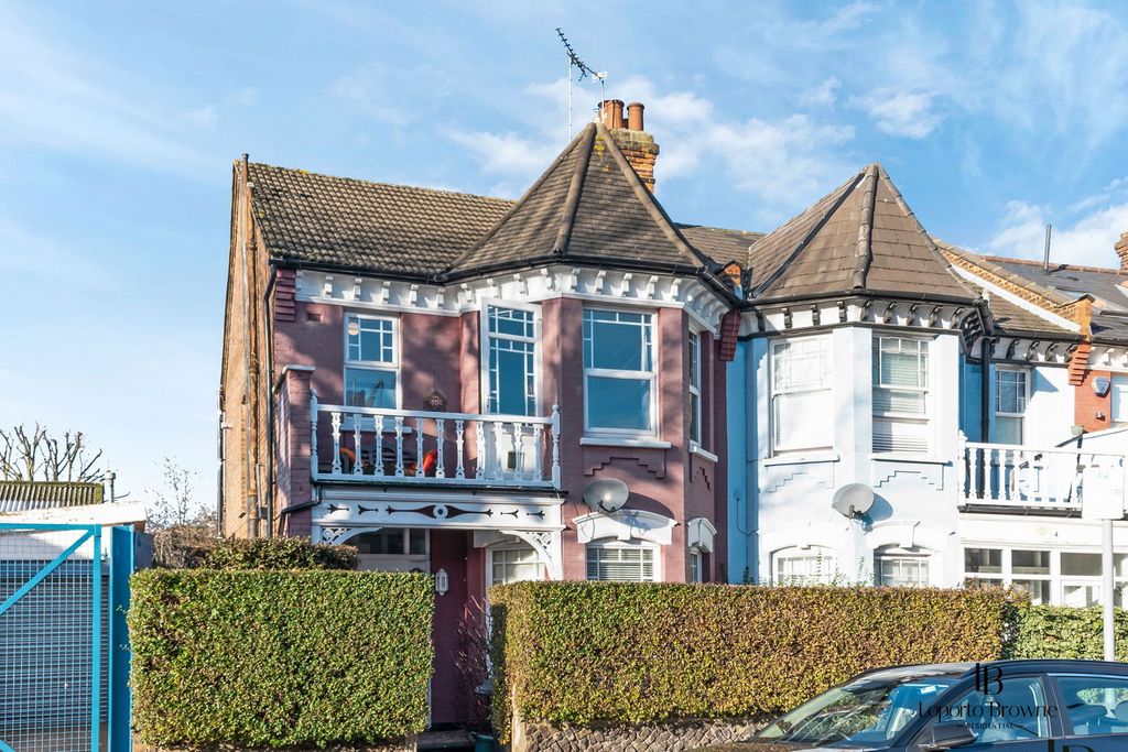 Property photo 1 of 22