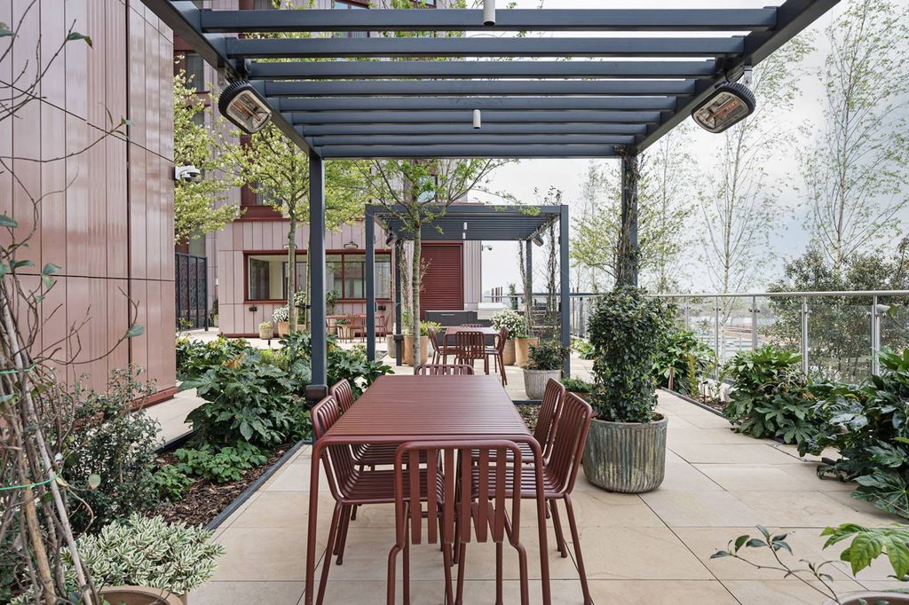 Property photo 3 of 35