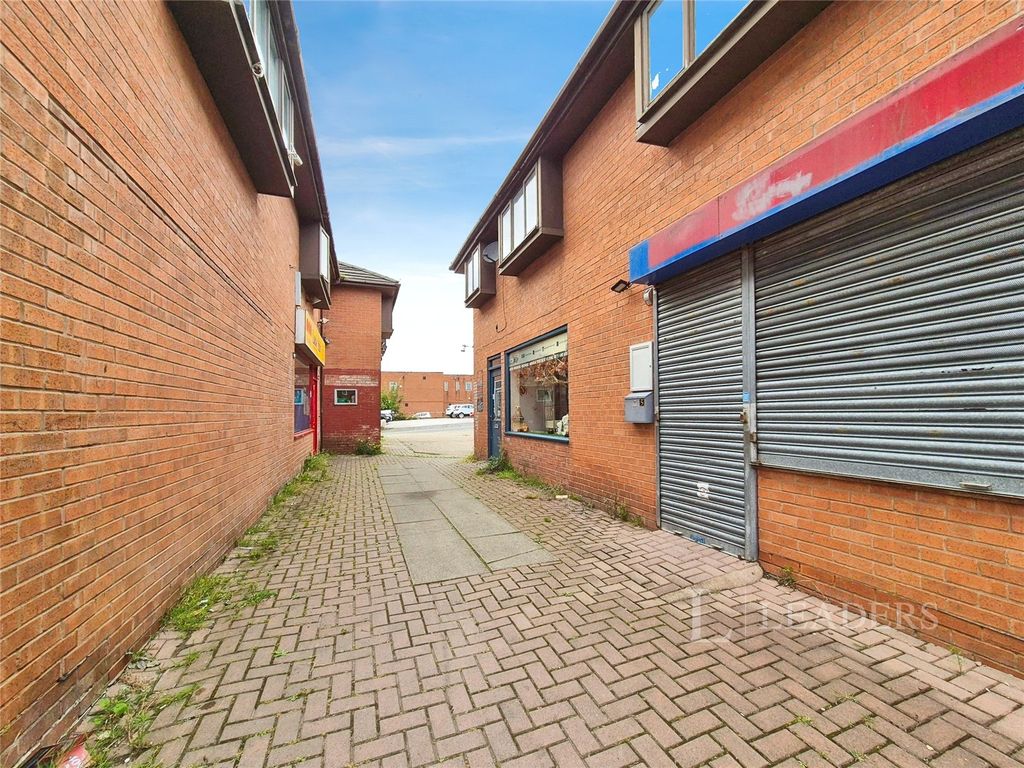 Property photo 3 of 19 Picture No. 02