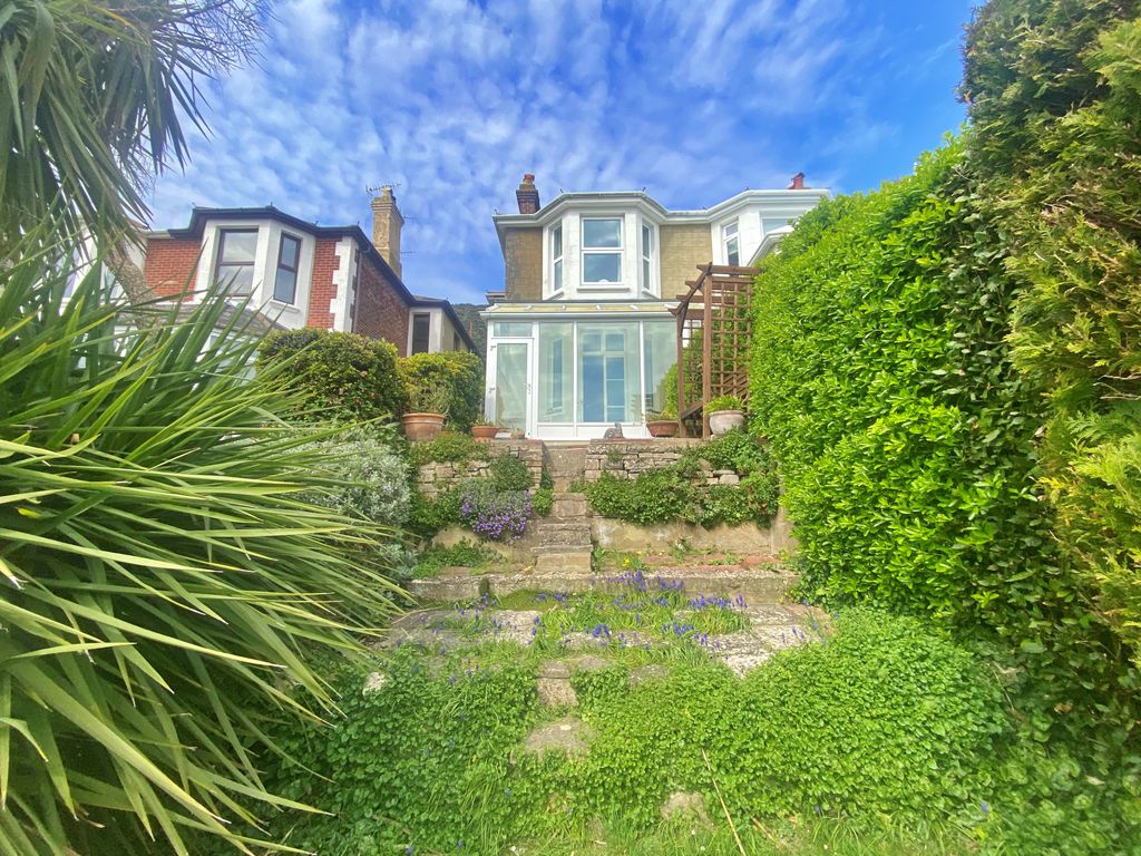 Property photo 1 of 21