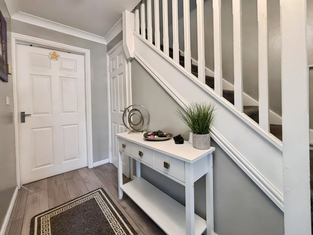 Property photo 3 of 18 4258742