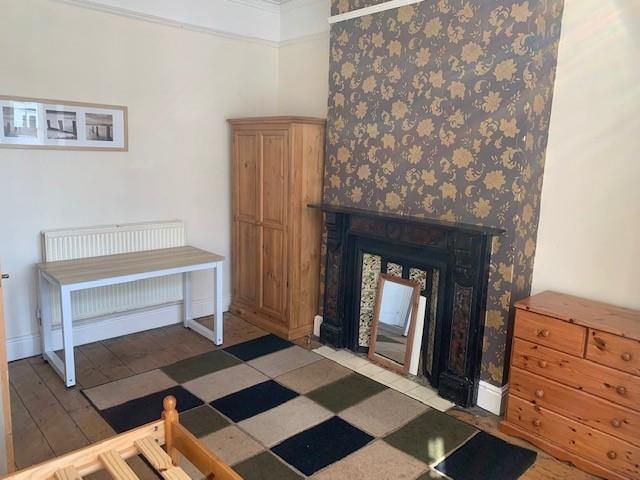 Property photo 3 of 14 Bed Bed2.Jpg