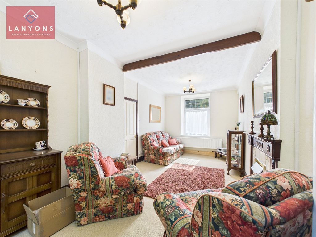 Property photo 2 of 18 Picture No. 05