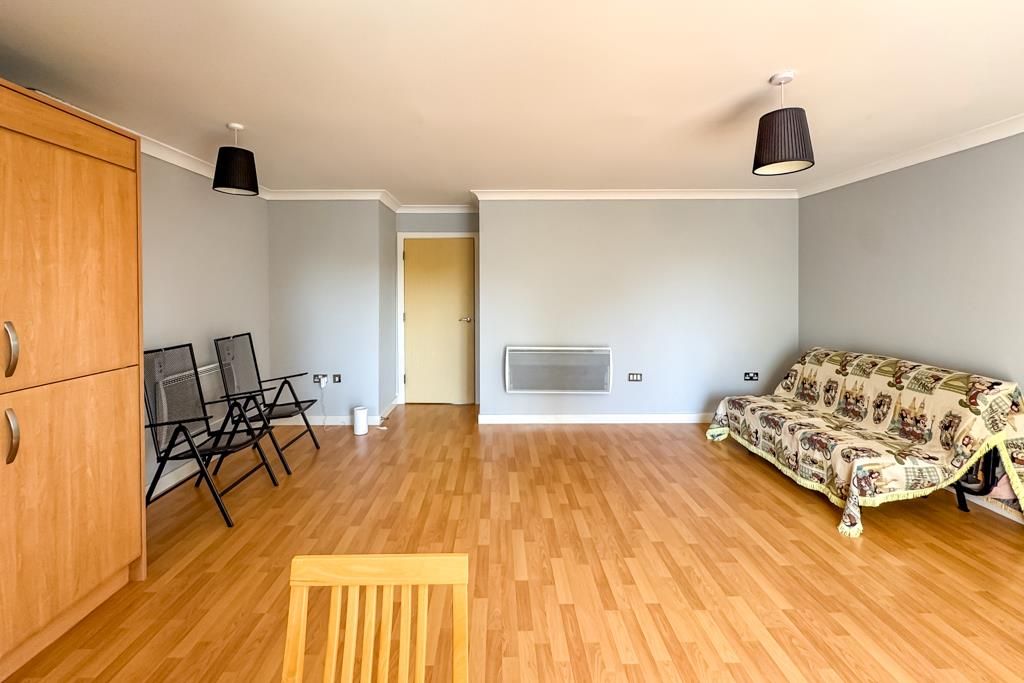 Property photo 3 of 13 Kitchen/Living Room