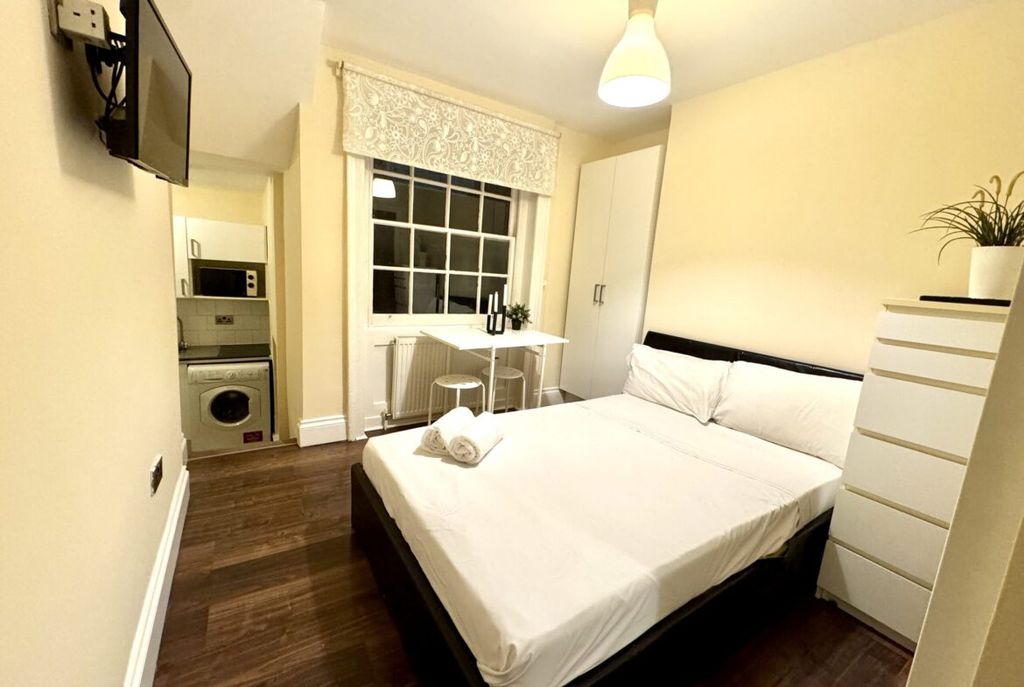 Property photo 2 of 5