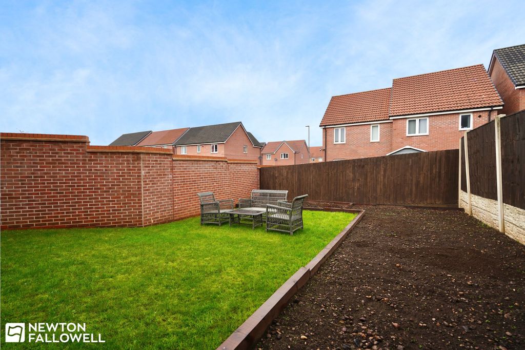Property photo 2 of 22