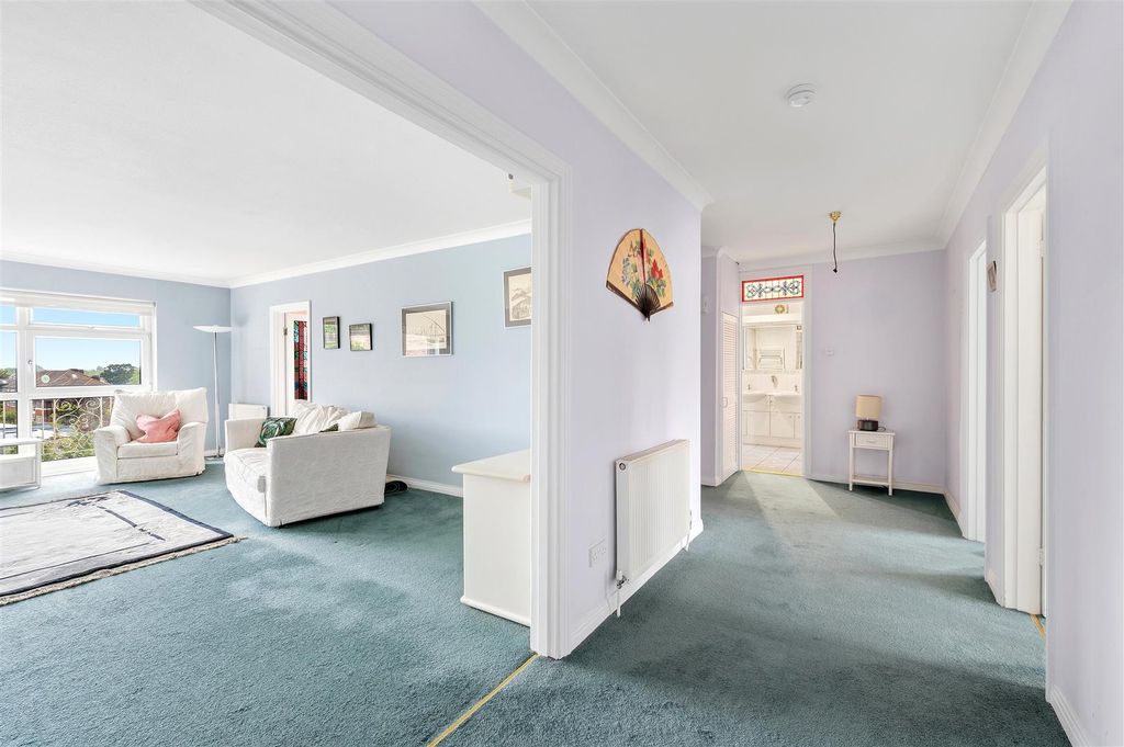 Property photo 2 of 19 7 Hayes Court -2.Jpg