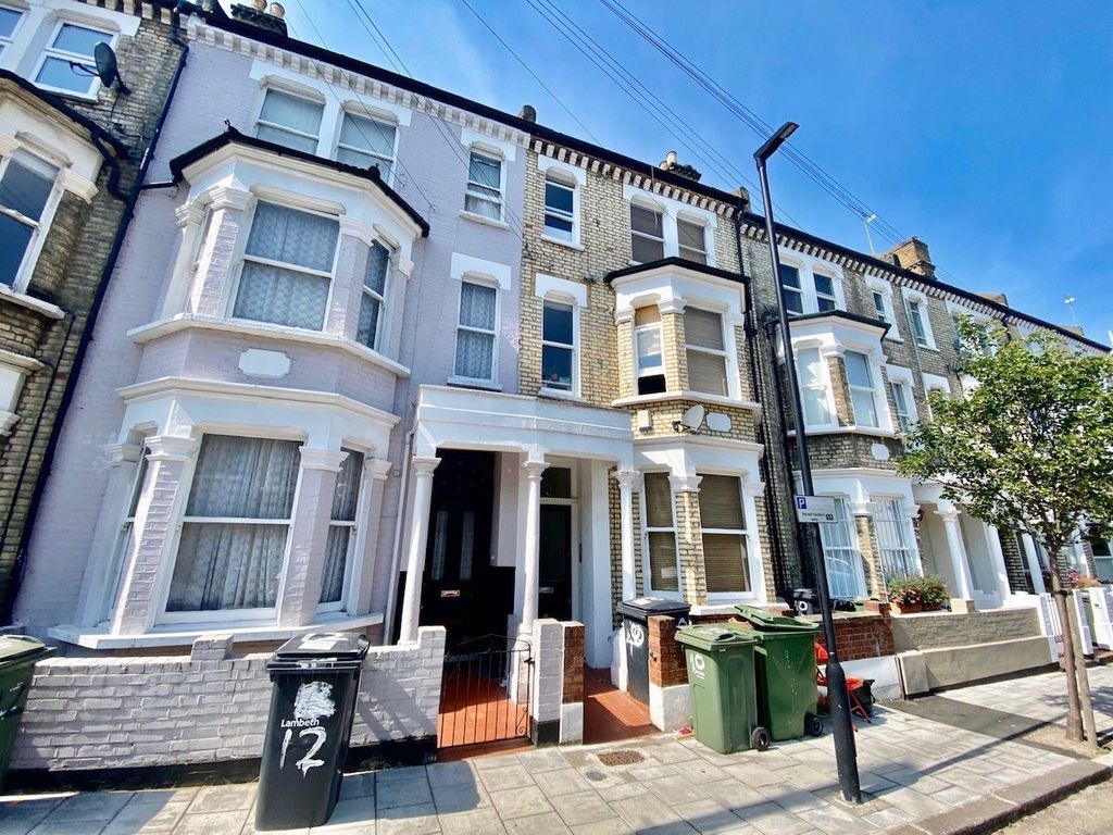 Property photo 1 of 1 Nelsons Are Proud To Present This Bright And Airy Two Double Bedroom Flat Located Within Minutes Of Clapham North Station.