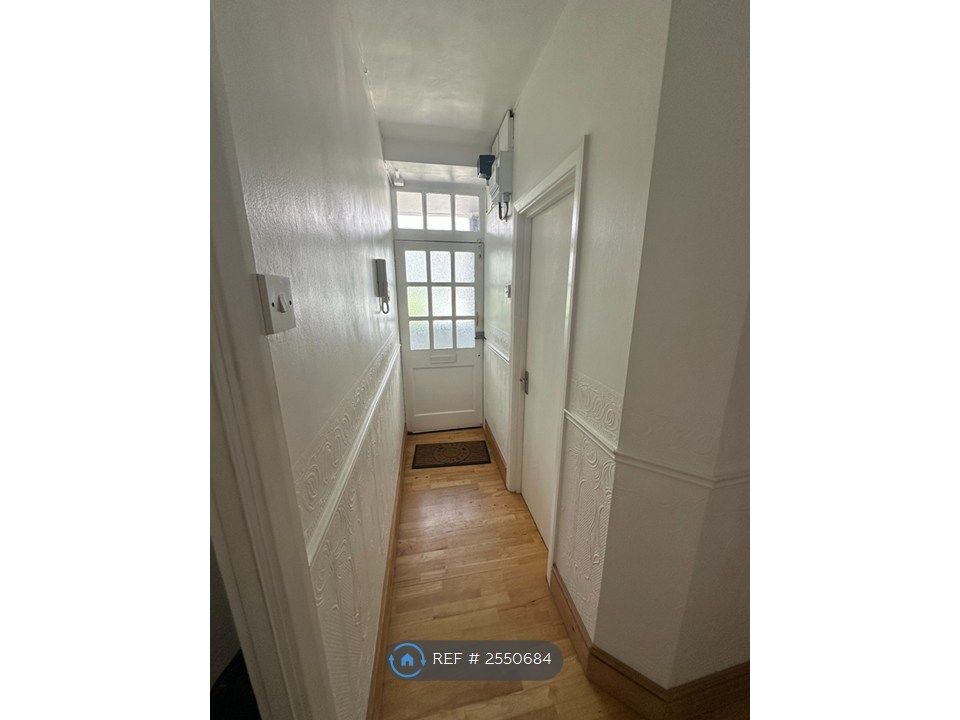 Property photo 2 of 9 Floor1