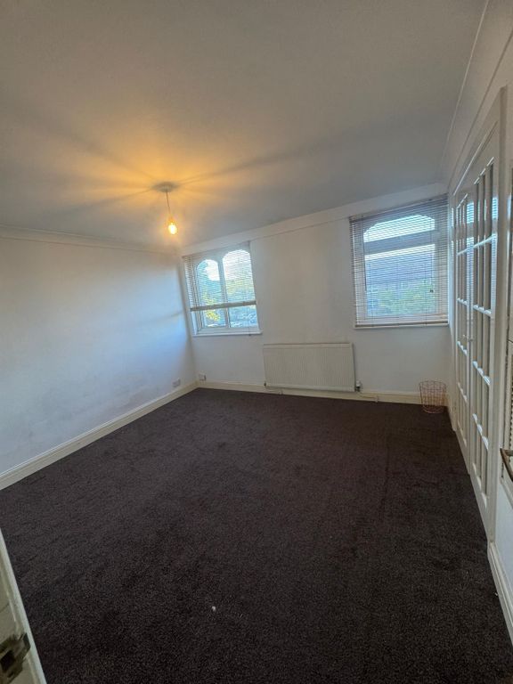 Property photo 2 of 13 Gallery