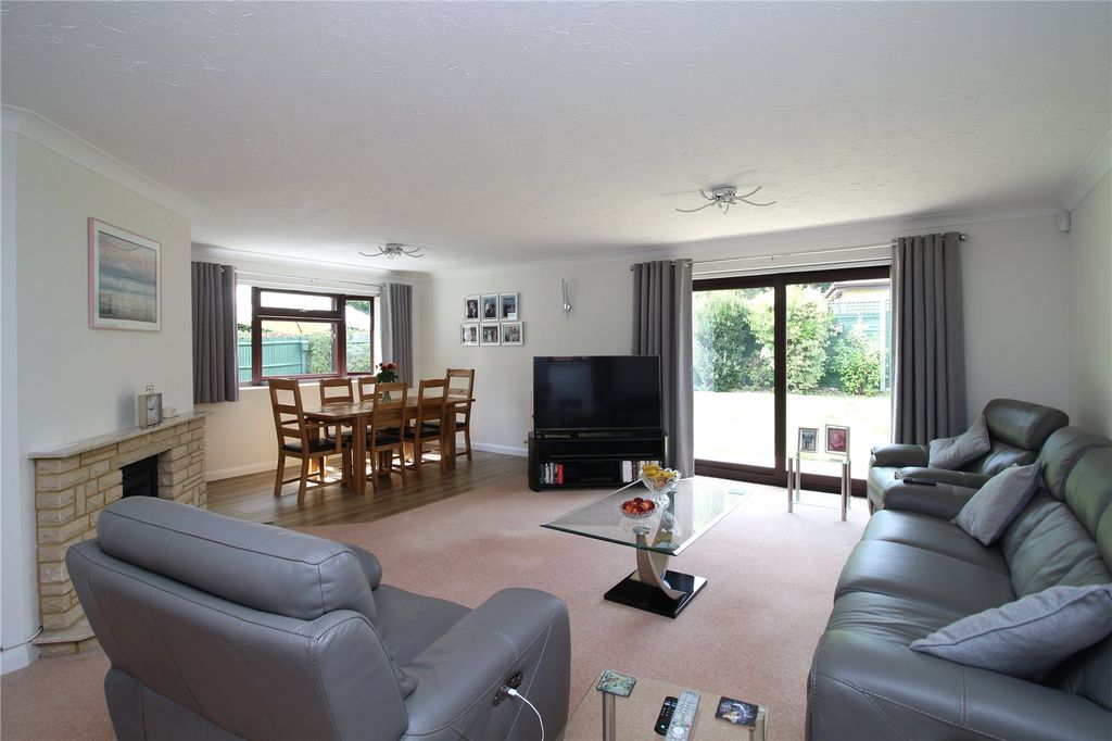 Property photo 2 of 14 Picture No. 02