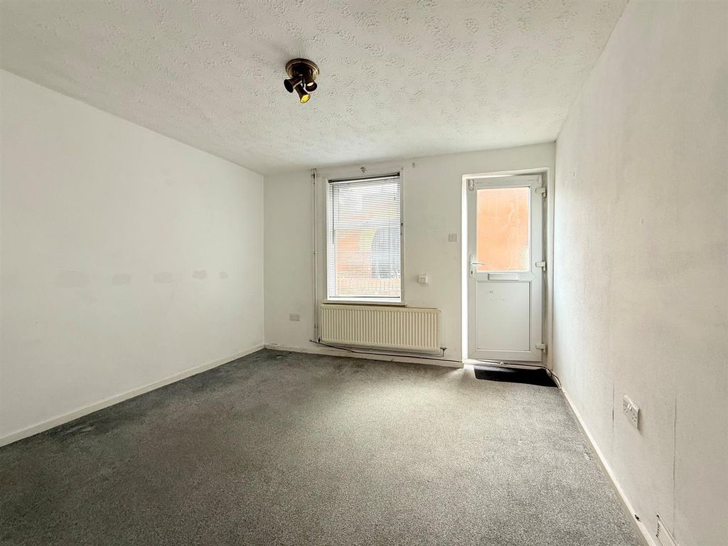 Property photo 2 of 8 Living Room