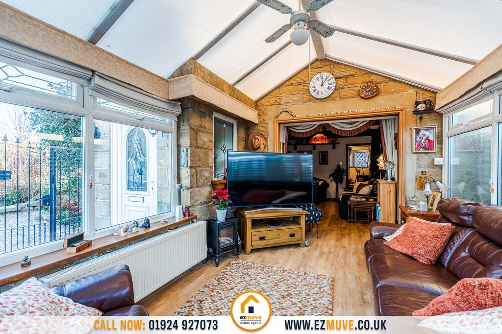 Property photo 3 of 27