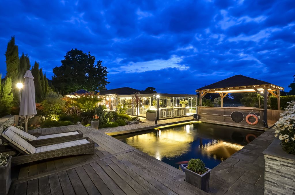 Property photo 3 of 70 943Cfce8-838E-4308-9A77-425A727C5C1F_1_105_c