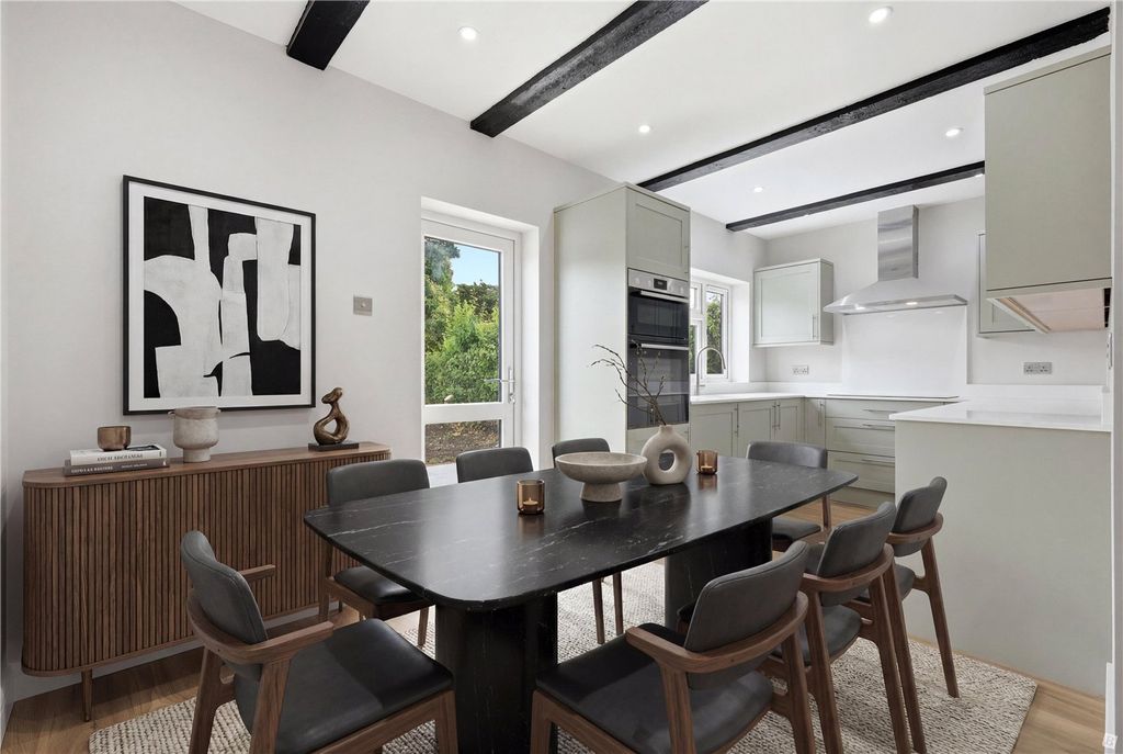 Property photo 2 of 10 Kitchen / Diner