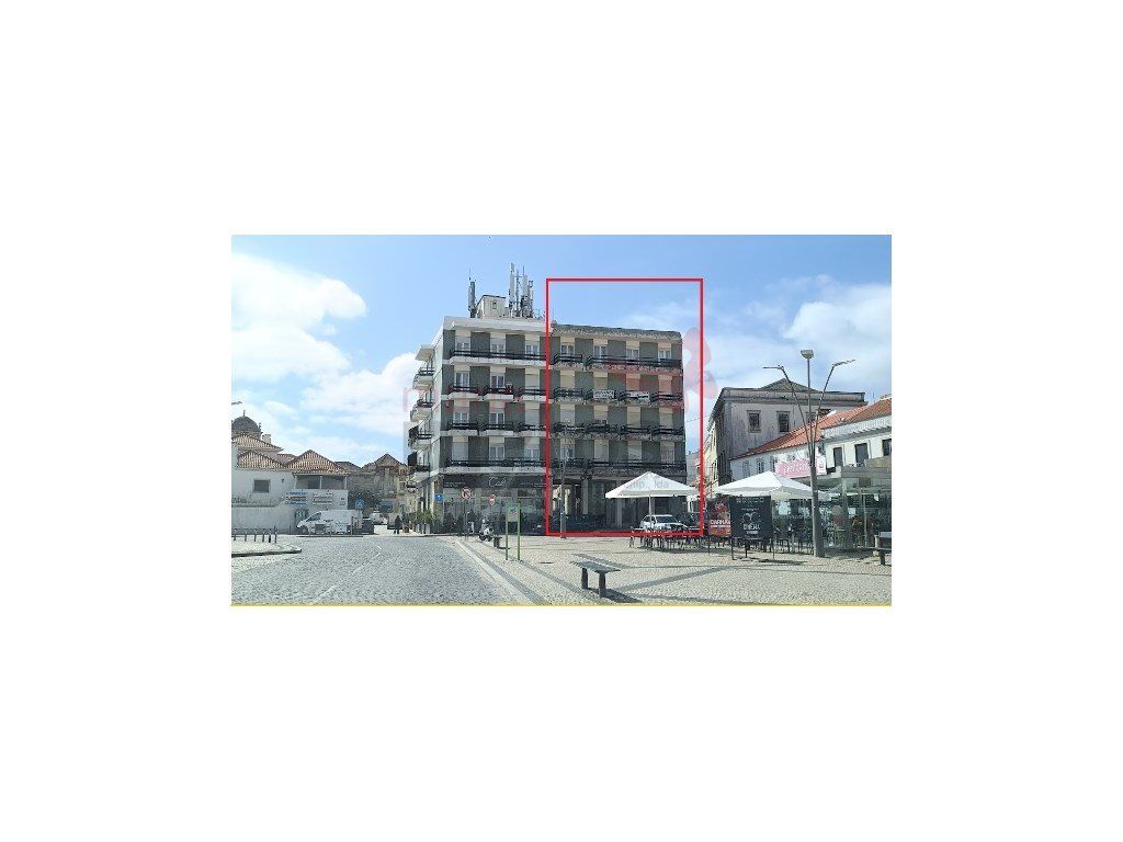 Property photo 1 of 31 Building In The City Of Peniche For Sale
