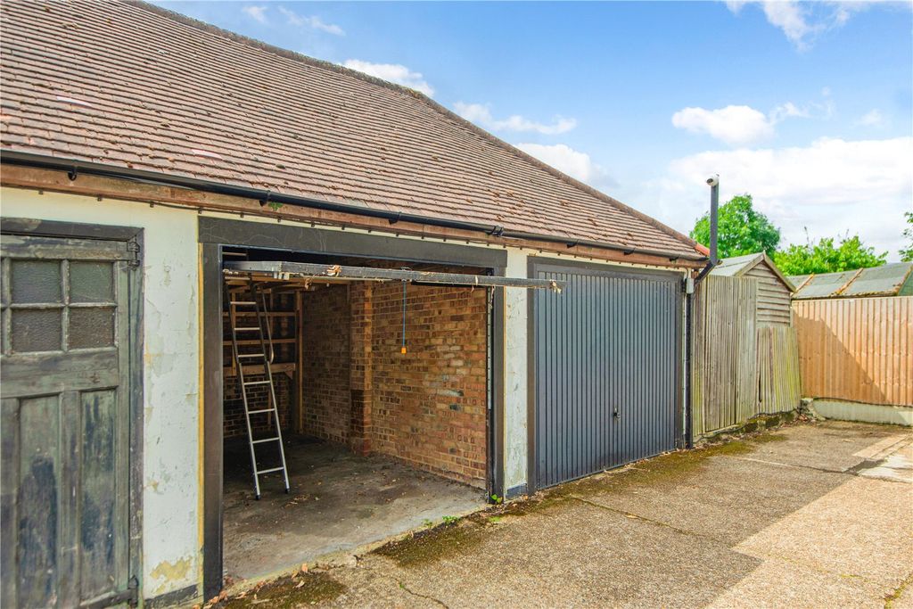 Property photo 3 of 11 Picture No. 14