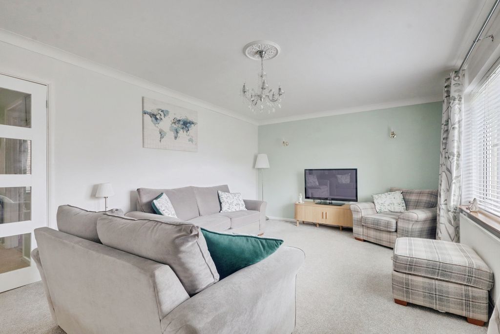 Property photo 3 of 10