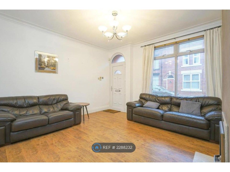 Property photo 1 of 14 Living Room 1