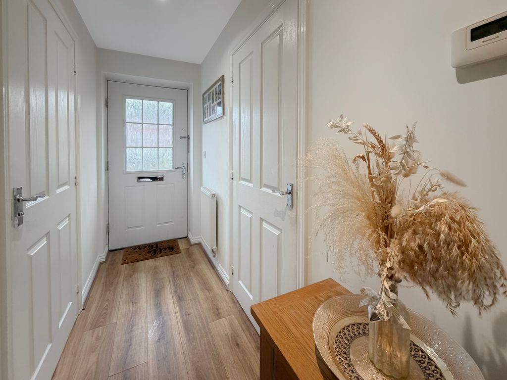 Property photo 3 of 31