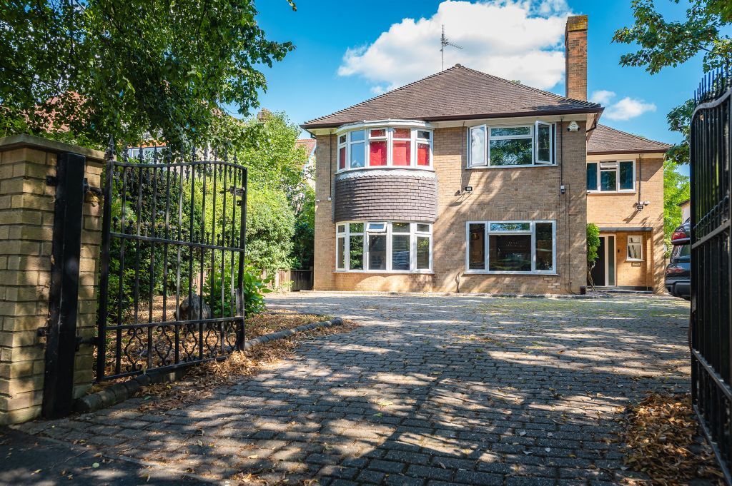 Property photo 1 of 13
