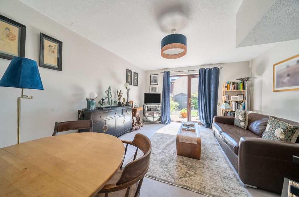 Property photo 3 of 18 1450310-3-69Ea1A1...