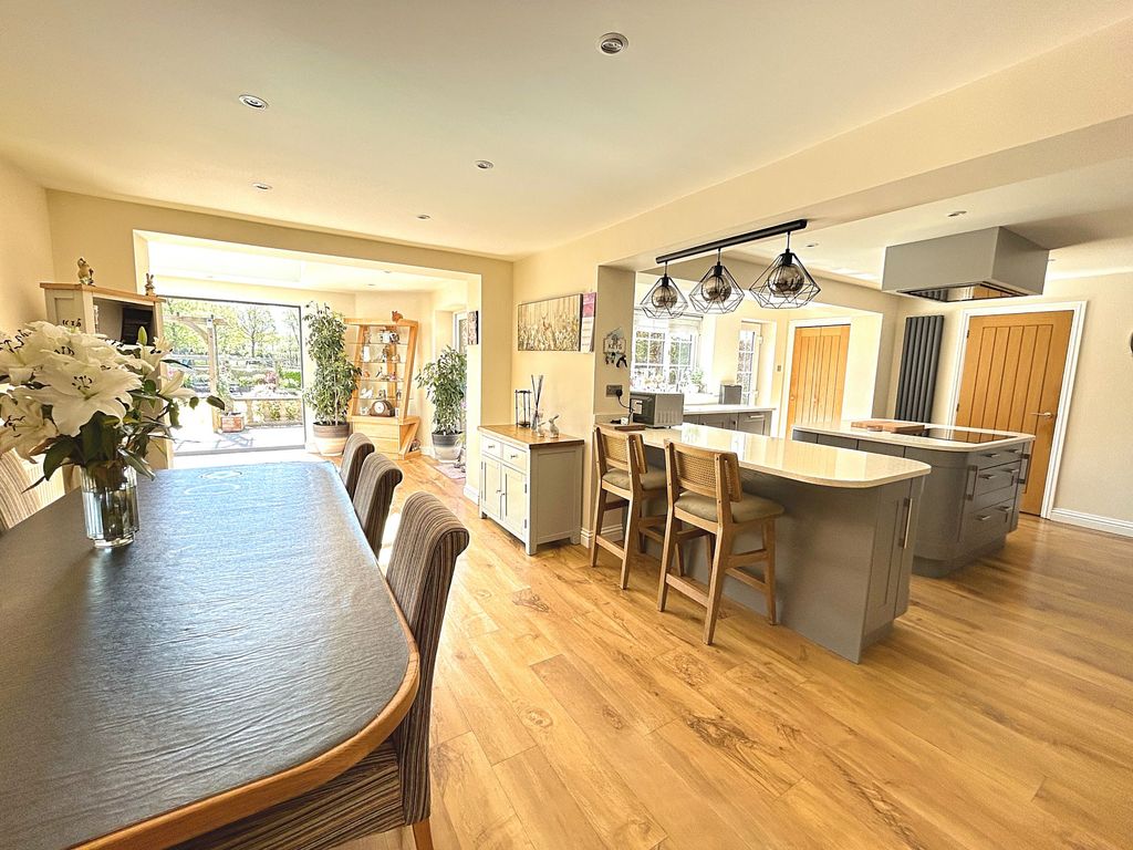 Property photo 3 of 50