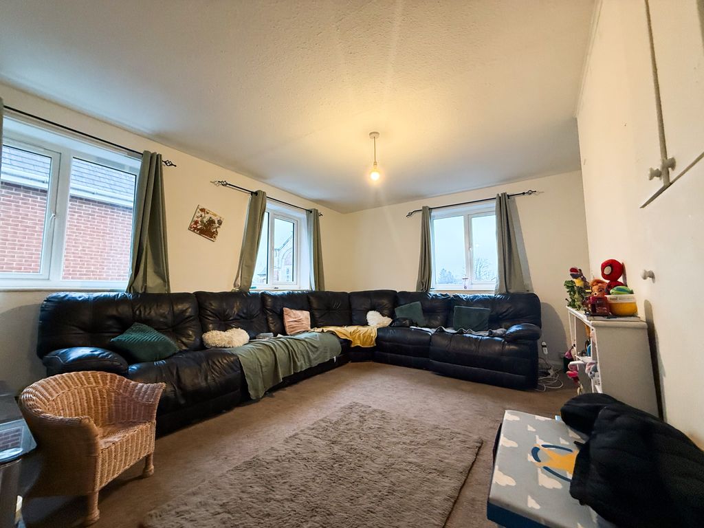 Property photo 2 of 6