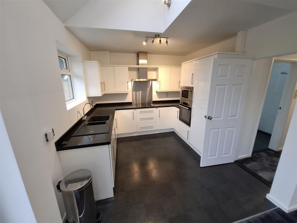 Property photo 2 of 7 Open Plan Living Room & Kitchen