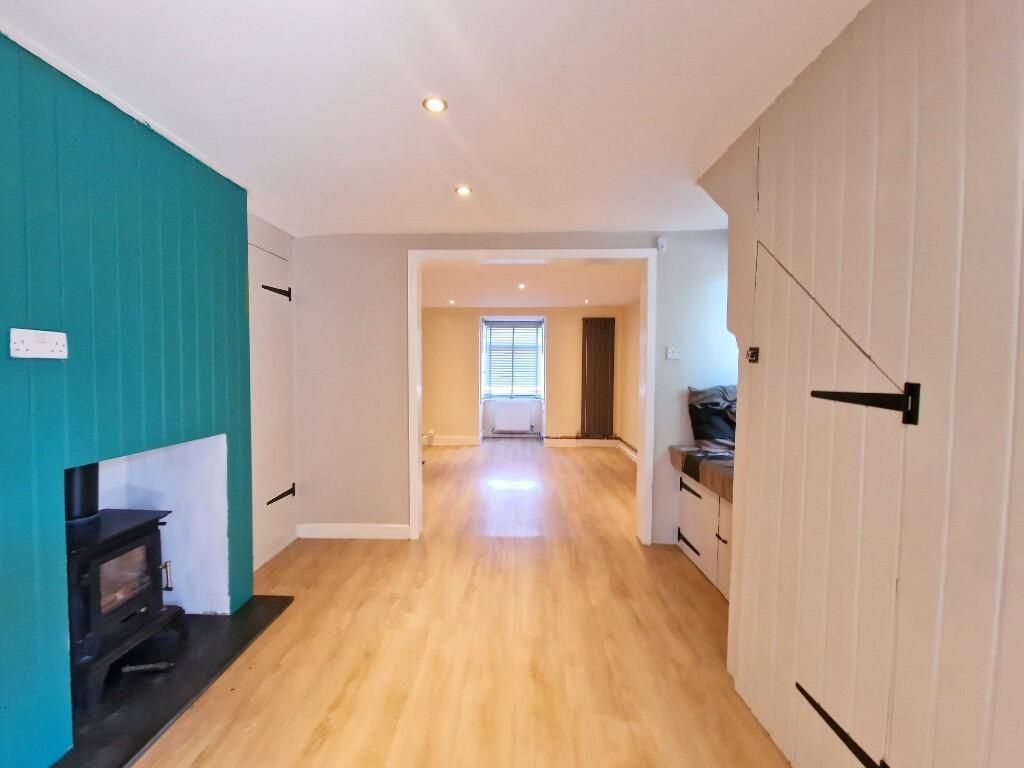 Property photo 1 of 11 212132_Burres0046_Img_11_0000.Jpeg