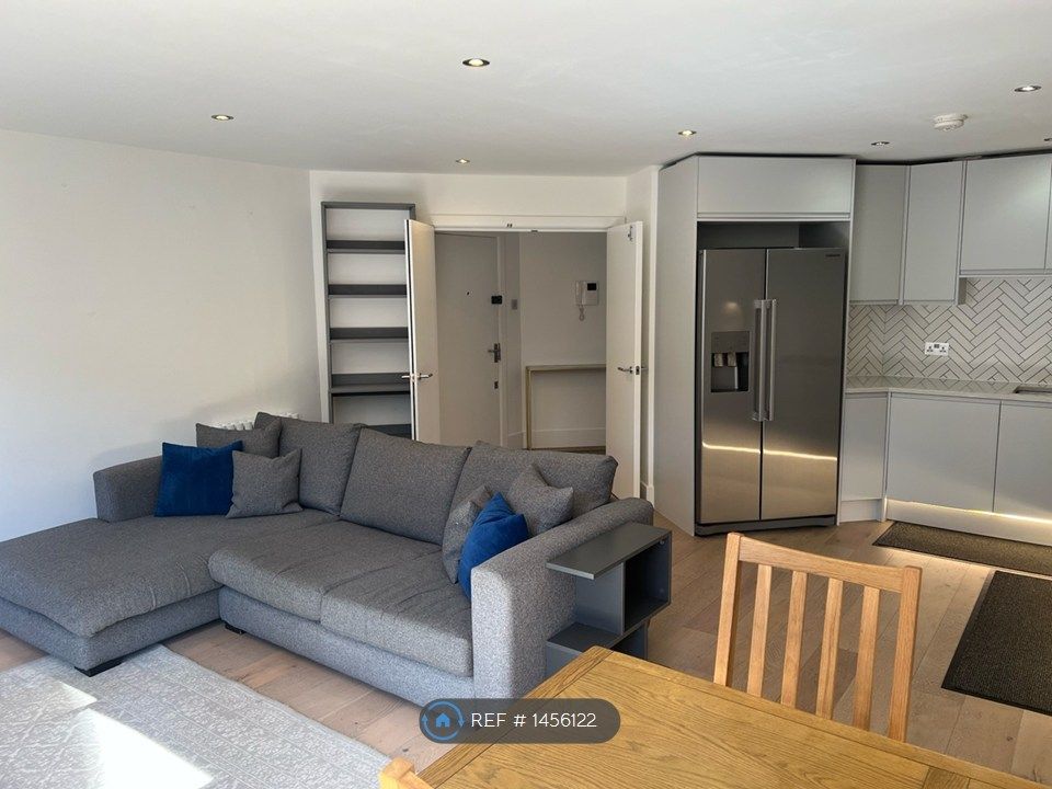 Property photo 2 of 9