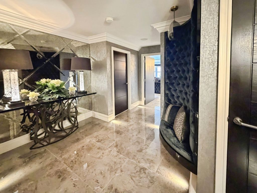 Additional image 17 of 2 bed flat for saleRegents Quay, Brewery Wharf LS10