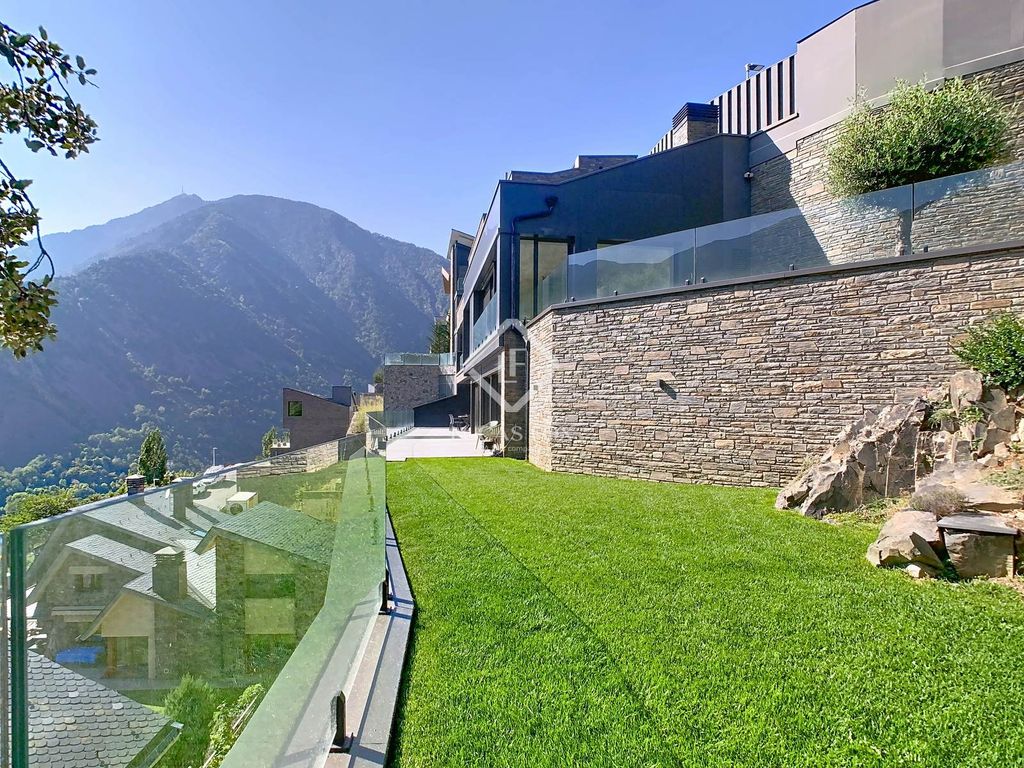 Property photo 3 of 63