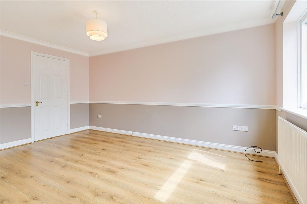 Property photo 3 of 12 Img_8059.Jpg