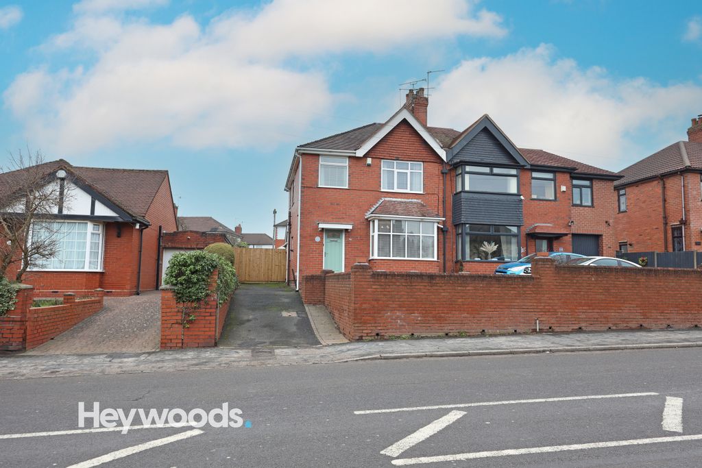 Property photo 1 of 45 099A1523