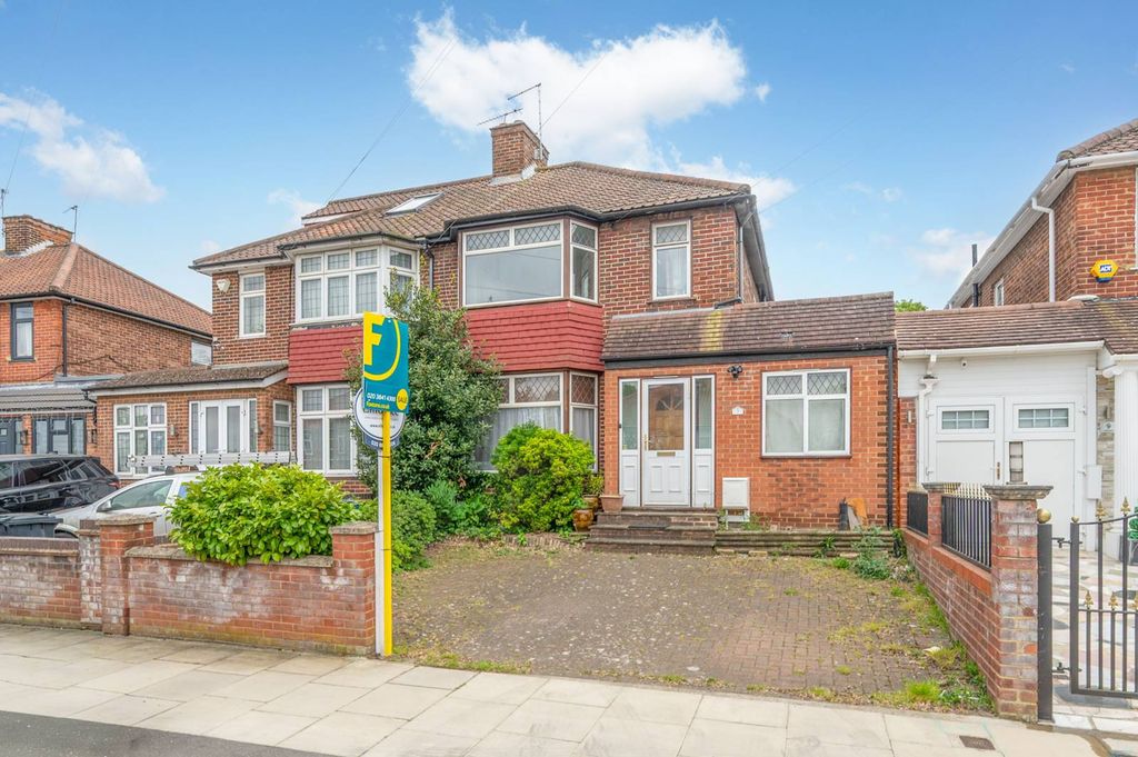 Property photo 2 of 12