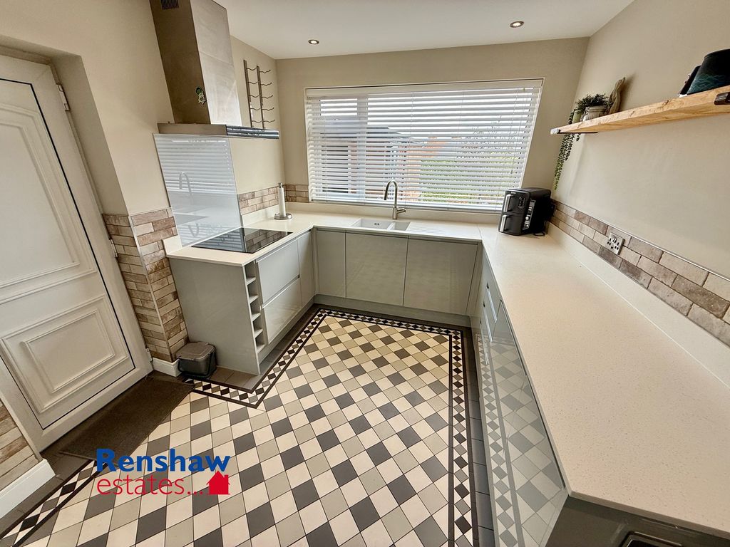 Property photo 3 of 28 Nk (1)
