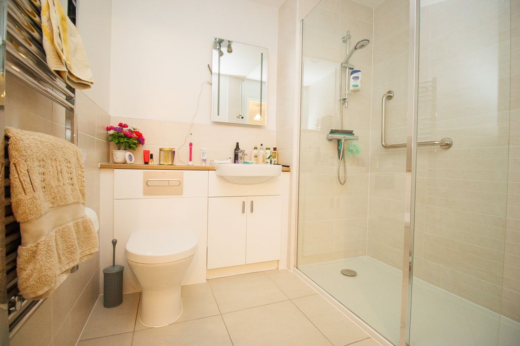 Additional image 9 of 2 bed flat for saleBrigg Court, Chantry Gardens, Filey YO14
